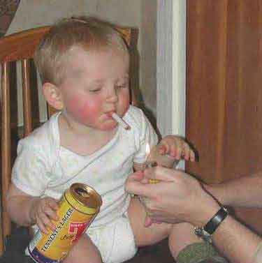 Vaizdo rezultatas pagal užklausą „kids drinking alcohol and smoking“