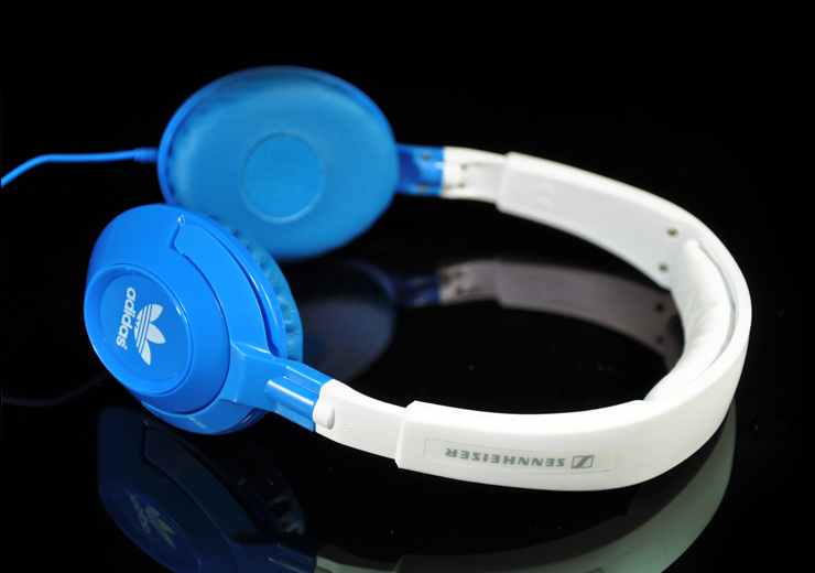 Adidas-SENNHEISER-HD-220-Headphones.jpg