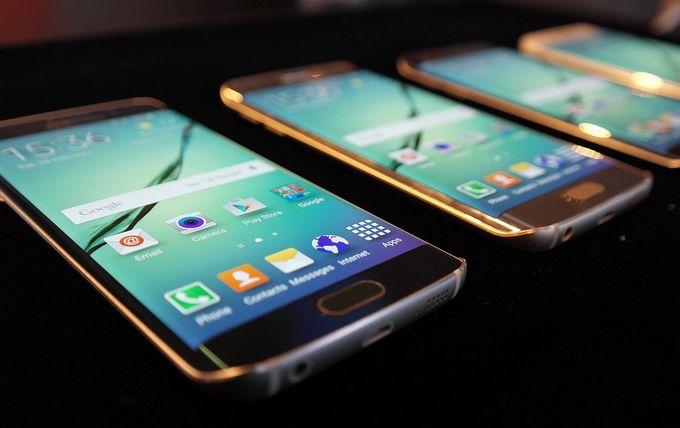 galaxy-s6-edge-official-feature-680.jpg