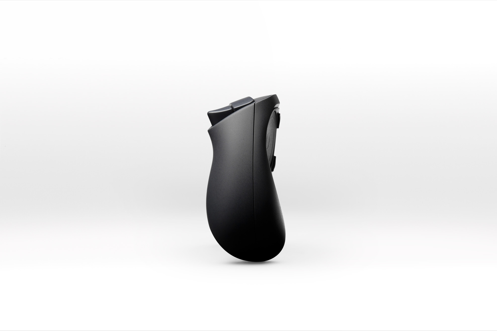 med_STEAM_M_controller_side_ortho.jpg