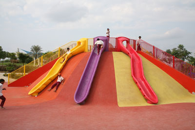 unique_children_playground_10.jpg